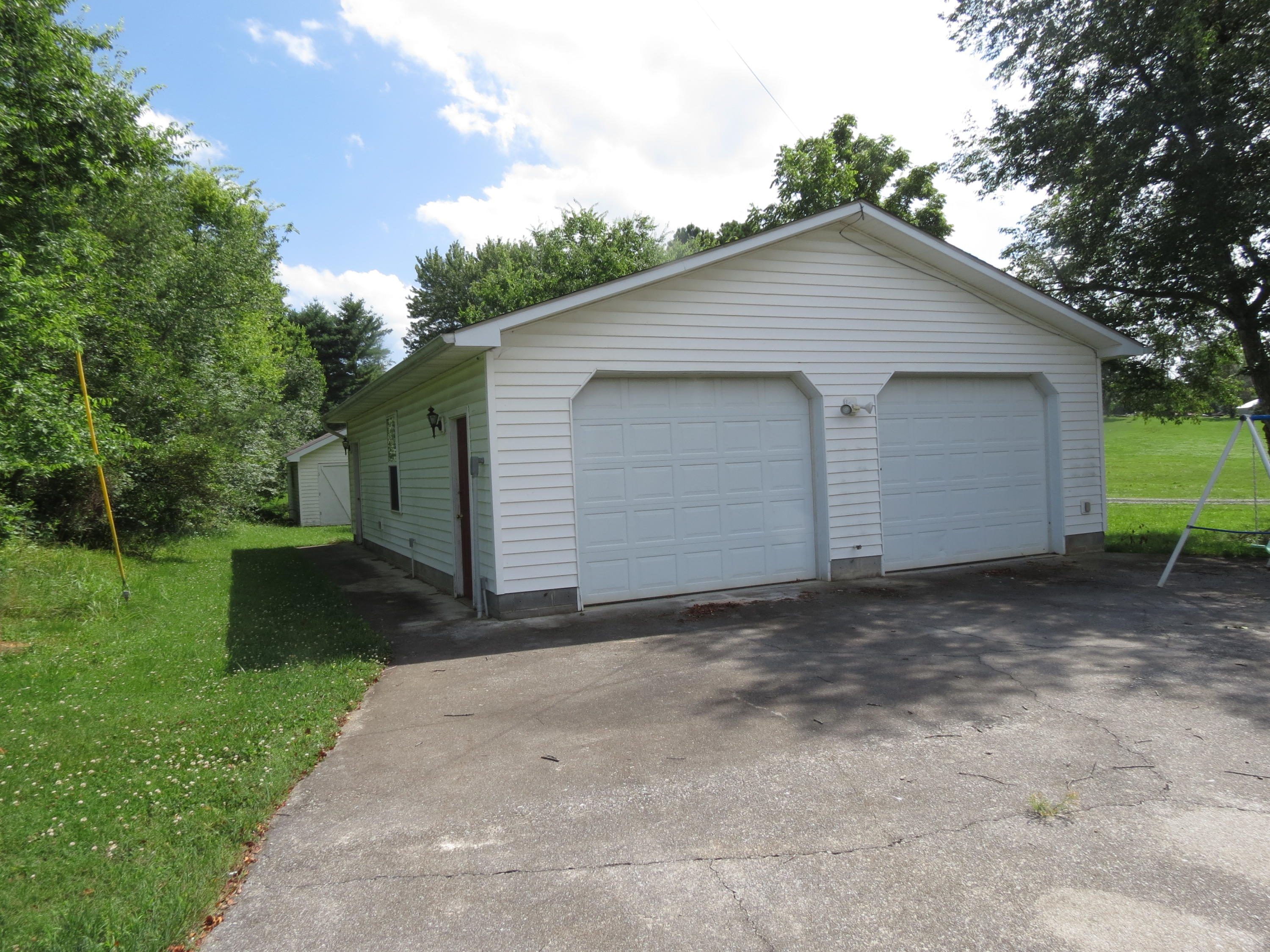 2071 Grey Ridge Road Maryville, TN 37801 - Photo 9 of 29 IMG_3367