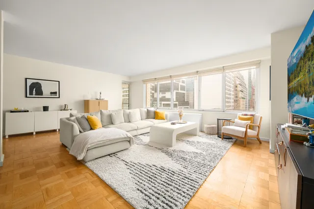 $435,000 | 303 East 57th Street, Unit 6F | Sutton Place