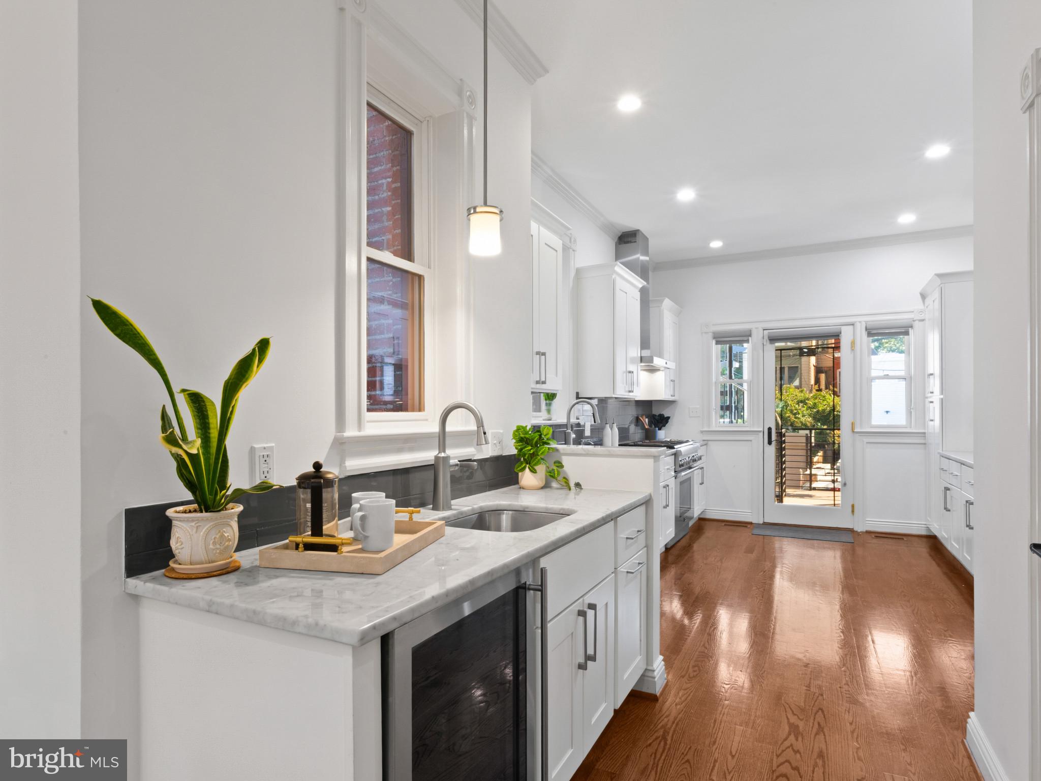 1128 Columbia Road Northwest, Unit 1 Washington, DC 20009 - Photo 9 of 42 Gallery Image 9
