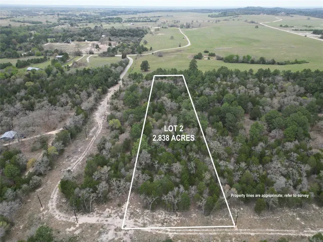 an aerial view of a yard