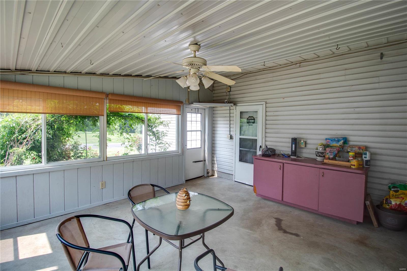 444 Roxana Avenue South Roxana, IL 62087 - Photo 17 of 52 Gallery Image 17