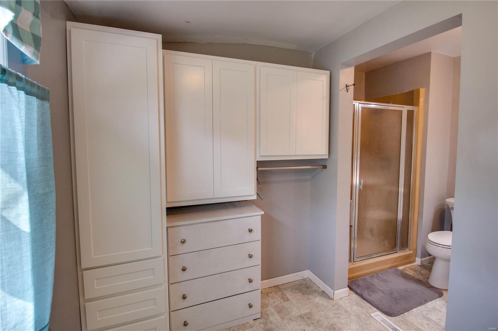 444 Roxana Avenue South Roxana, IL 62087 - Photo 30 of 52 Gallery Image 30