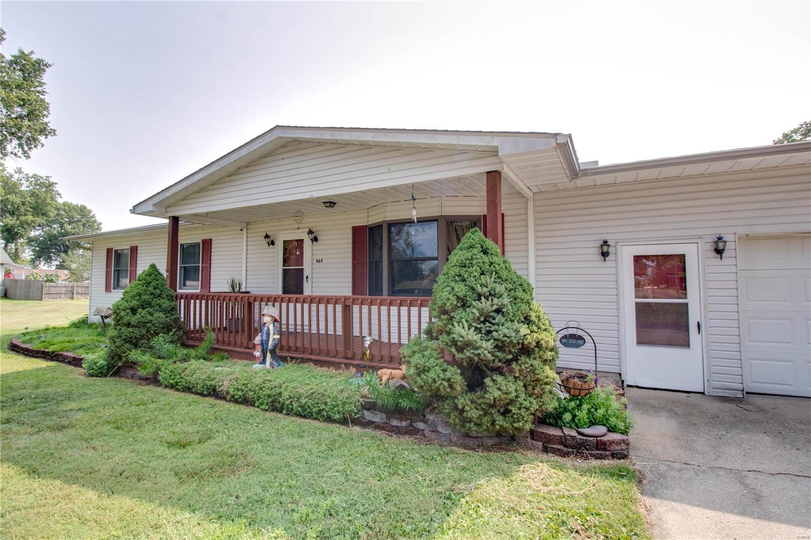 444 Roxana Avenue South Roxana, IL 62087 - Photo 4 of 52 Gallery Image 4