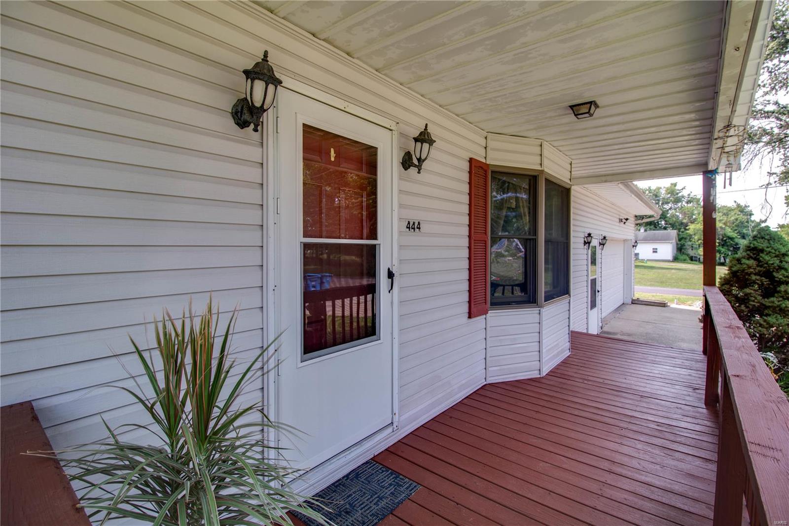 444 Roxana Avenue South Roxana, IL 62087 - Photo 5 of 52 Gallery Image 5