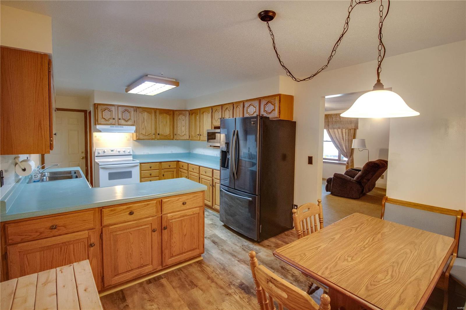 444 Roxana Avenue South Roxana, IL 62087 - Photo 10 of 52 Gallery Image 10