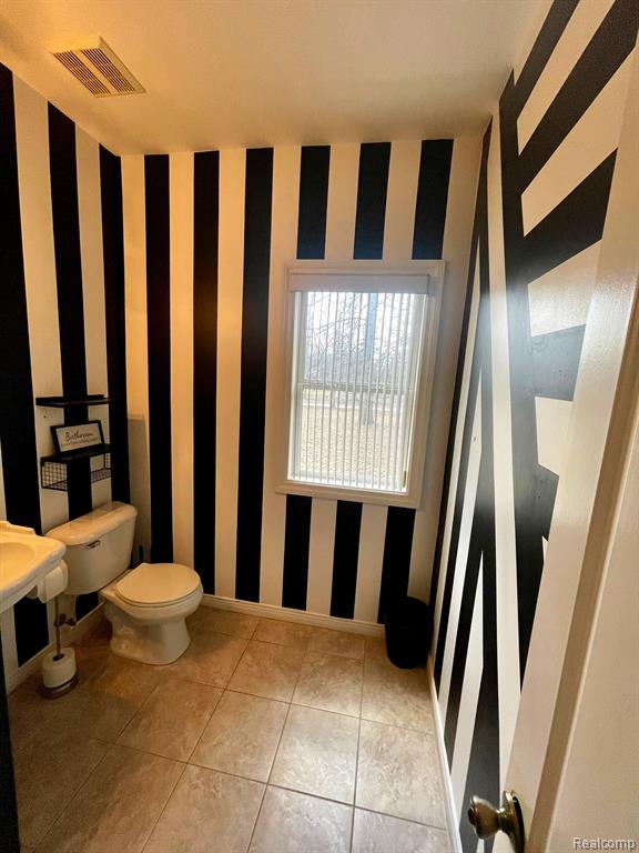 23804 Berg Road Southfield, MI 48033 - Photo 6 of 44 Gallery Image 6