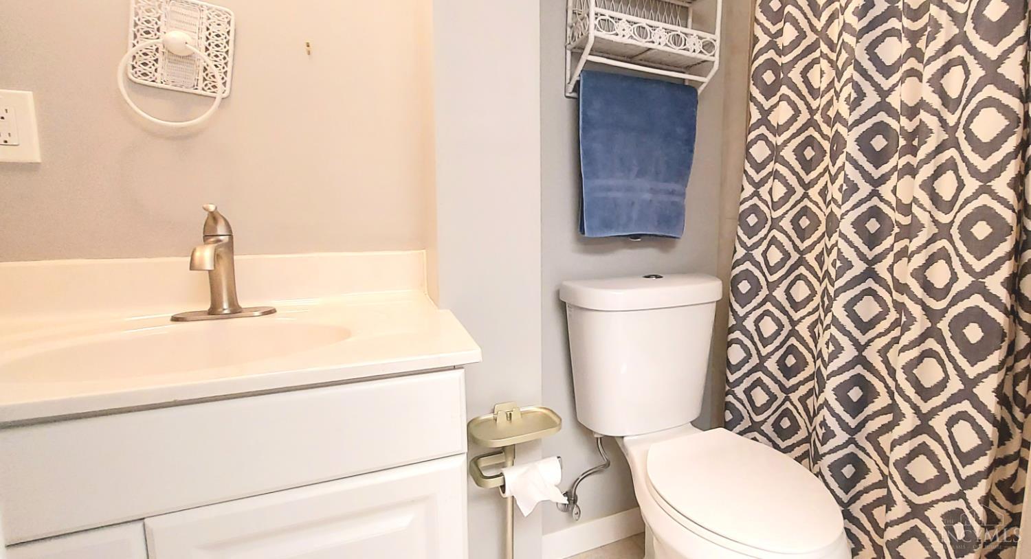 5949 Lawrence Road Cincinnati, OH 45248 - Photo 22 of 72 Gallery Image 22