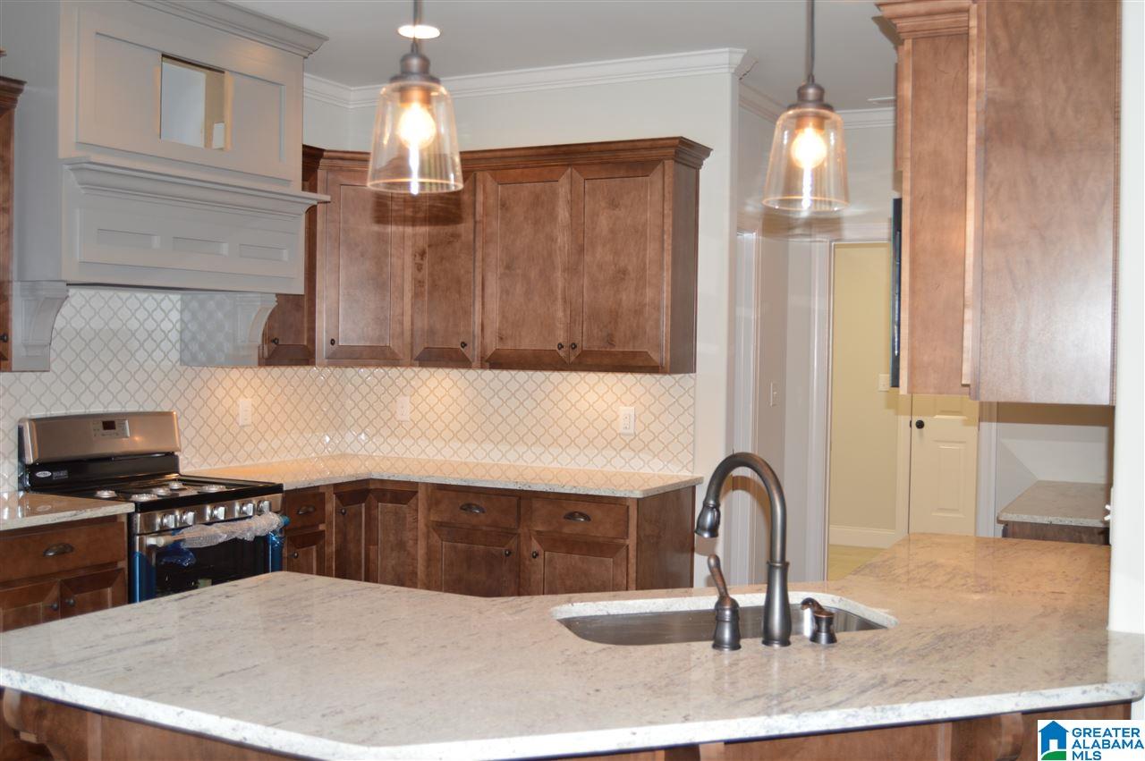 334 Strathaven Circle Pelham, AL 35124 - Photo 7 of 28