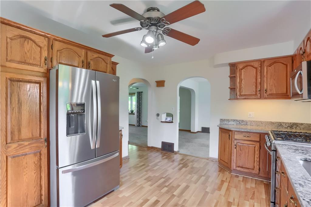 178 Lutz Road Zelienople, PA 16063 - Photo 25 of 49 Kitchen