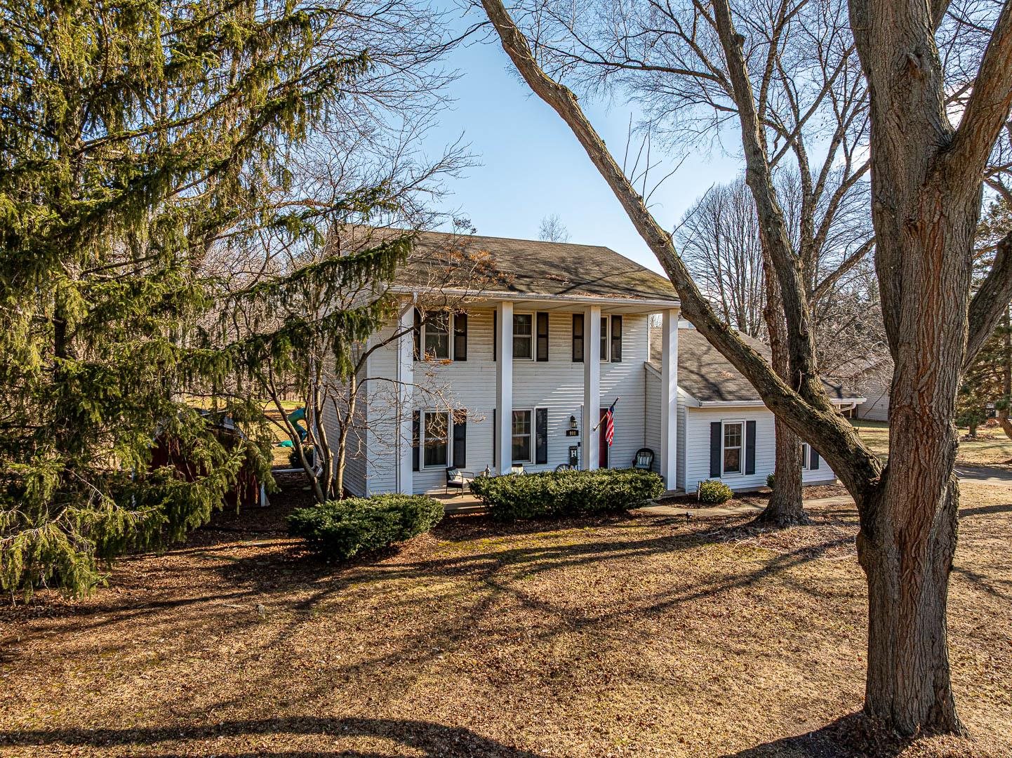 908 Harding Street Oregon, WI 53575 - Photo 1 of 66