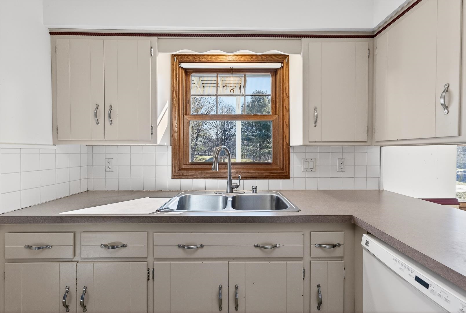 908 Harding Street Oregon, WI 53575 - Photo 16 of 66