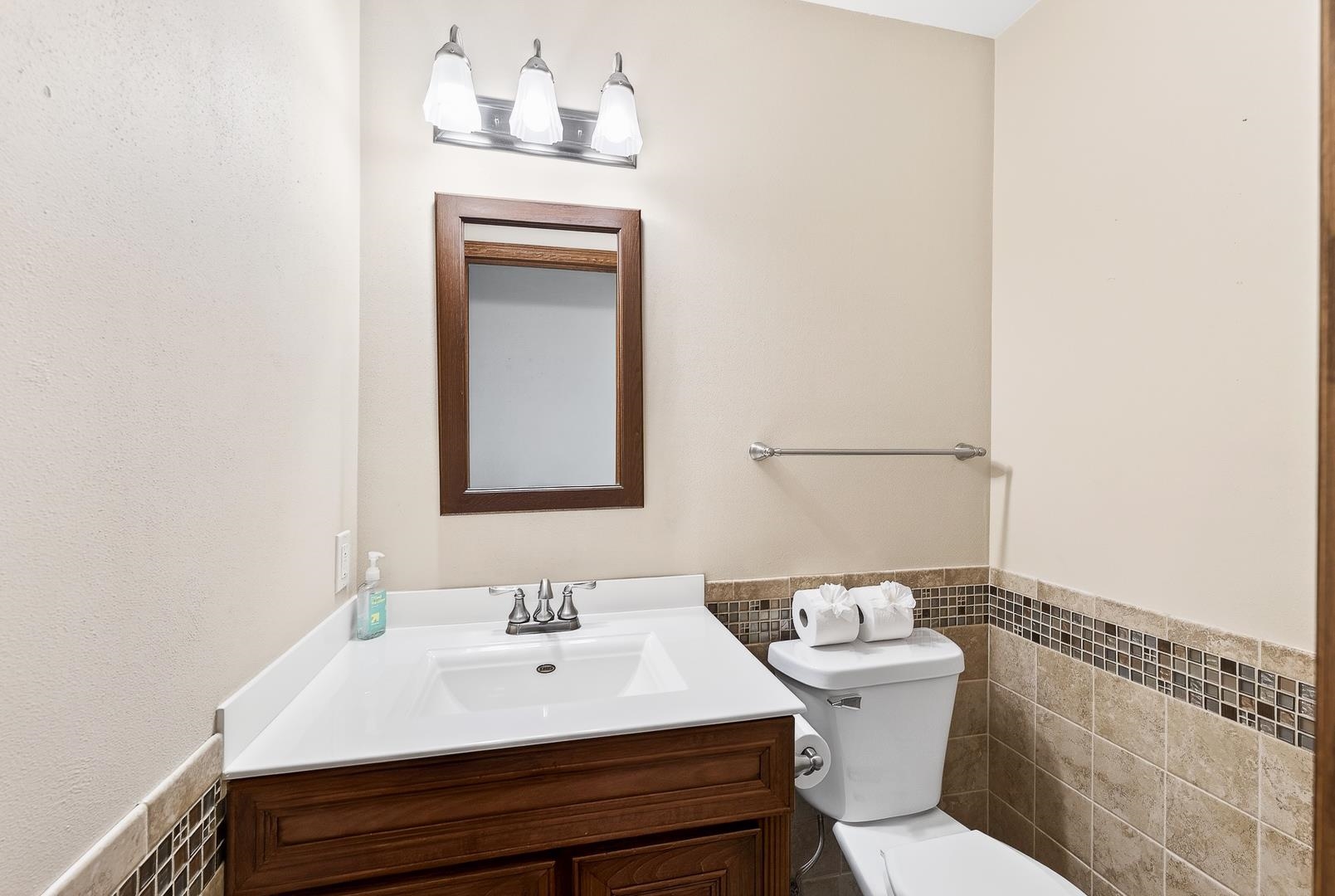 908 Harding Street Oregon, WI 53575 - Photo 8 of 66