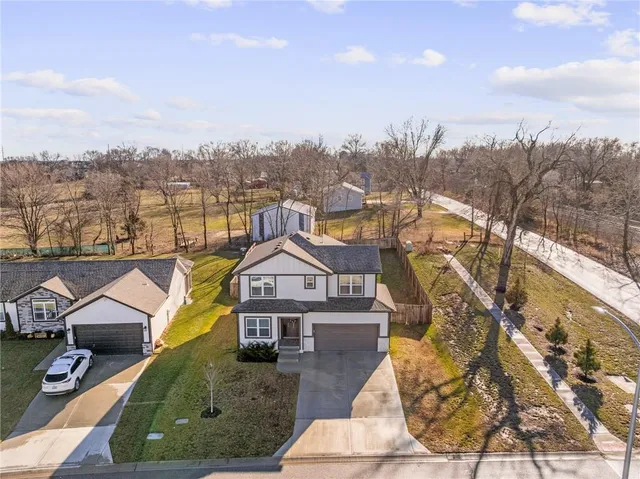 $445,000 | 19727 West 196th Terrace, Spring Hill, KS 66083