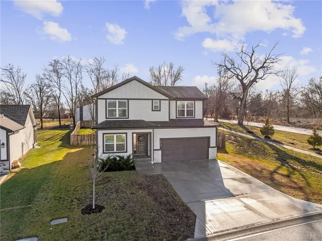 $445,000 | 19727 West 196th Terrace, Spring Hill, KS 66083