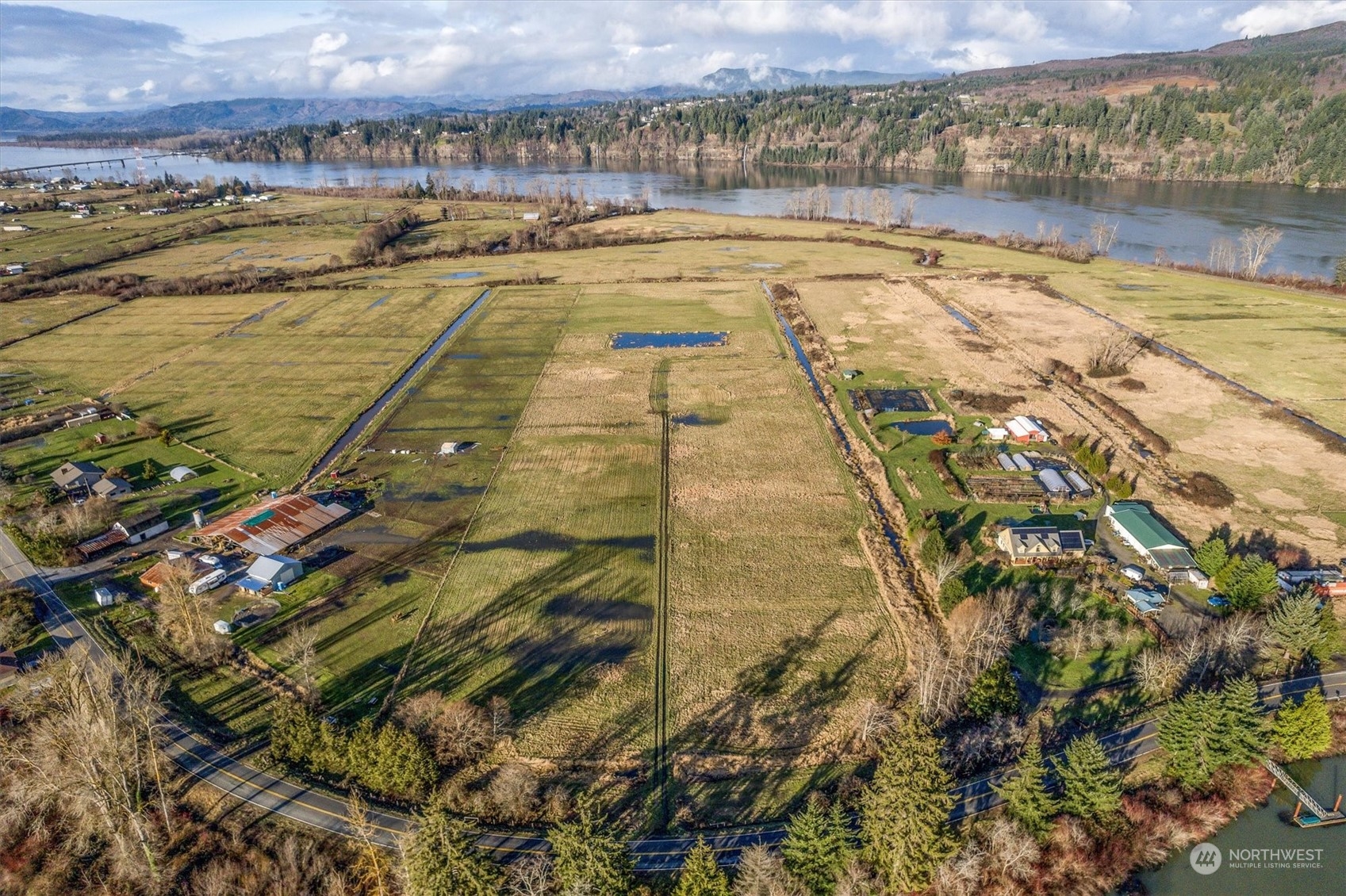 340 East Little Island Road Cathlamet, WA 98612 - Photo 7 of 19 Gallery Image 7
