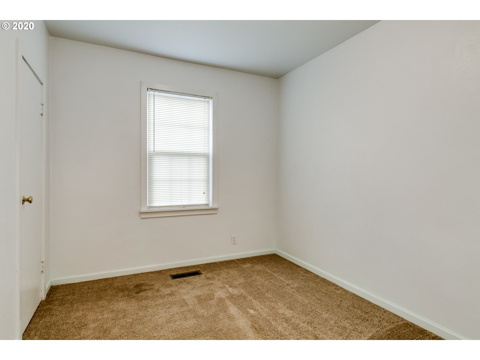 1579 E Street Springfield, OR 97477 - Photo 10 of 32 Gallery Image 10