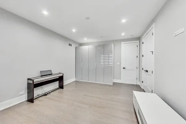 $2,249,000 | 1331 Pfingsten Road, Northbrook, IL 60062