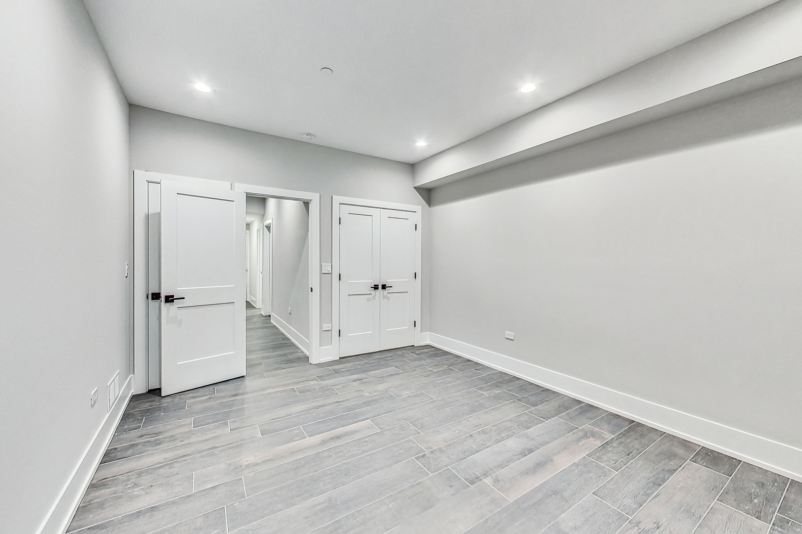 1331 Pfingsten Road Northbrook, IL 60062 - Photo 24 of 29 a view of an empty room