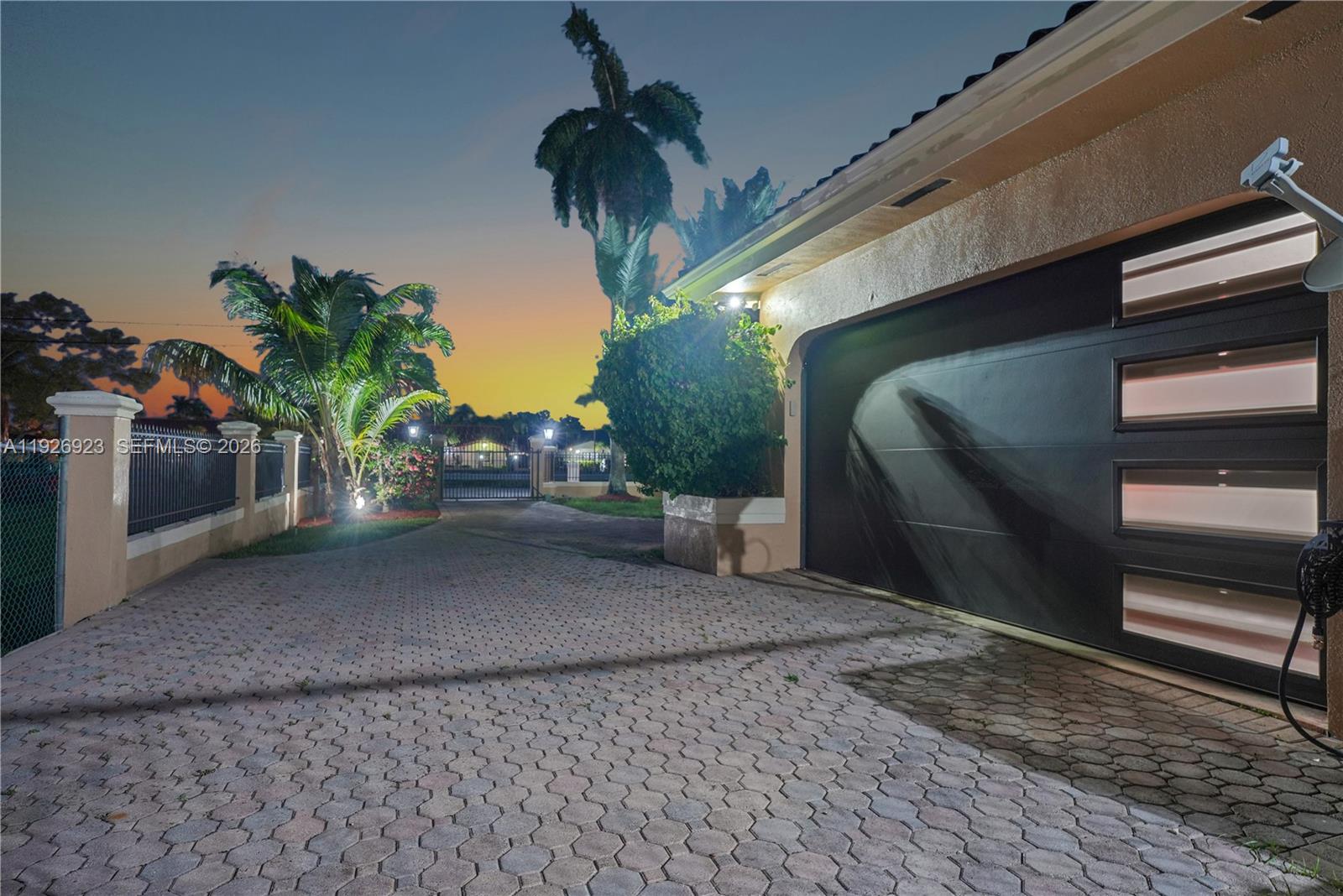 3001 Southwest 132nd Avenue Miami, FL 33175 - Photo 8 of 54 a view of outdoor space and deck