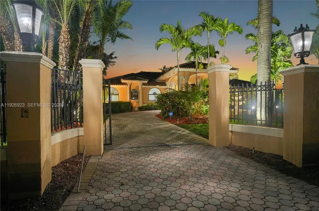 a view interior of a house with an empty space and window