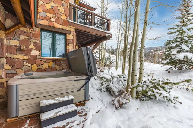 a view of sitting area in front of house