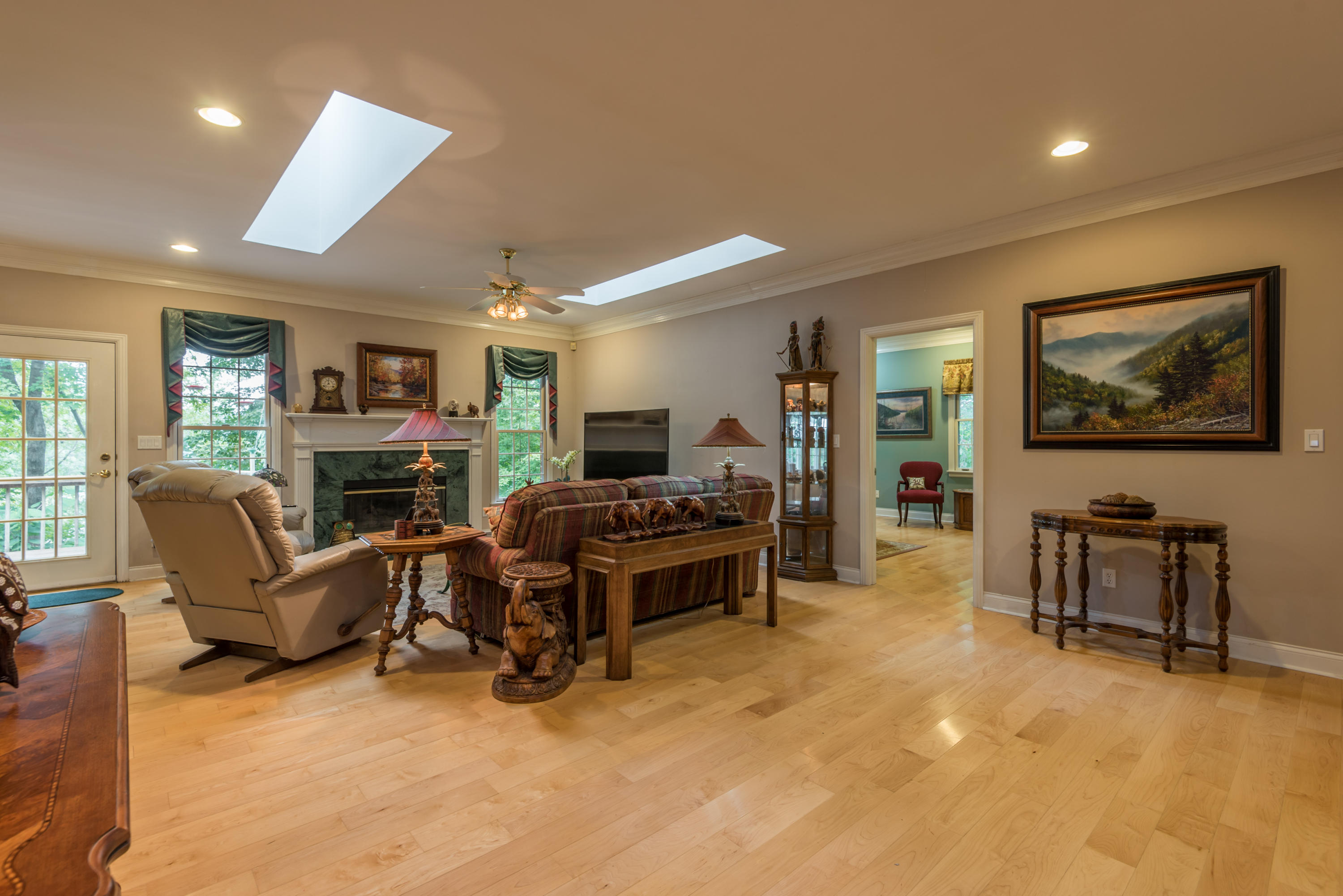 42 Rivers Run Way Oak Ridge, TN 37830 - Photo 3 of 37 Living Room