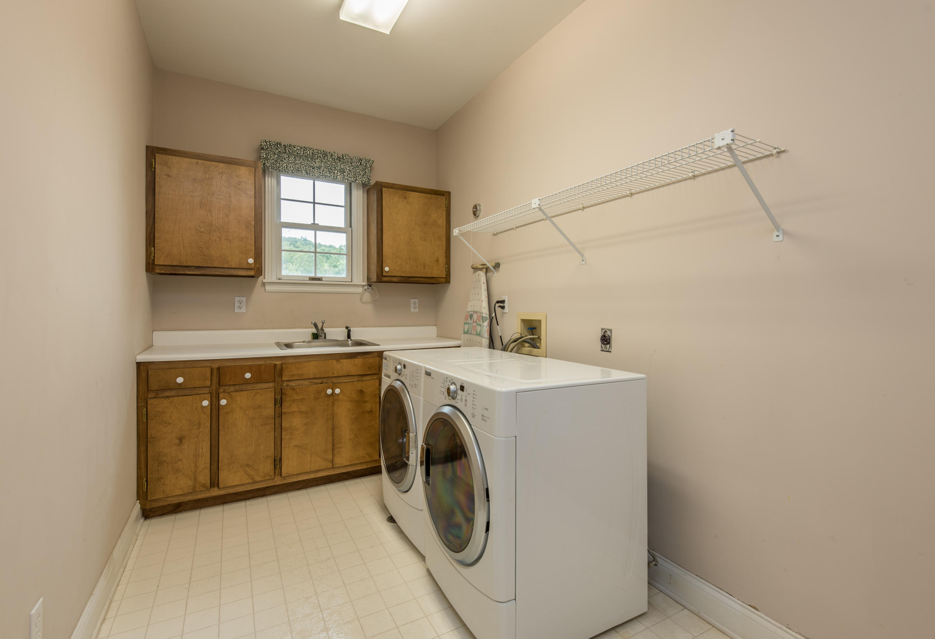 42 Rivers Run Way Oak Ridge, TN 37830 - Photo 28 of 37 Utility room is on the main level.