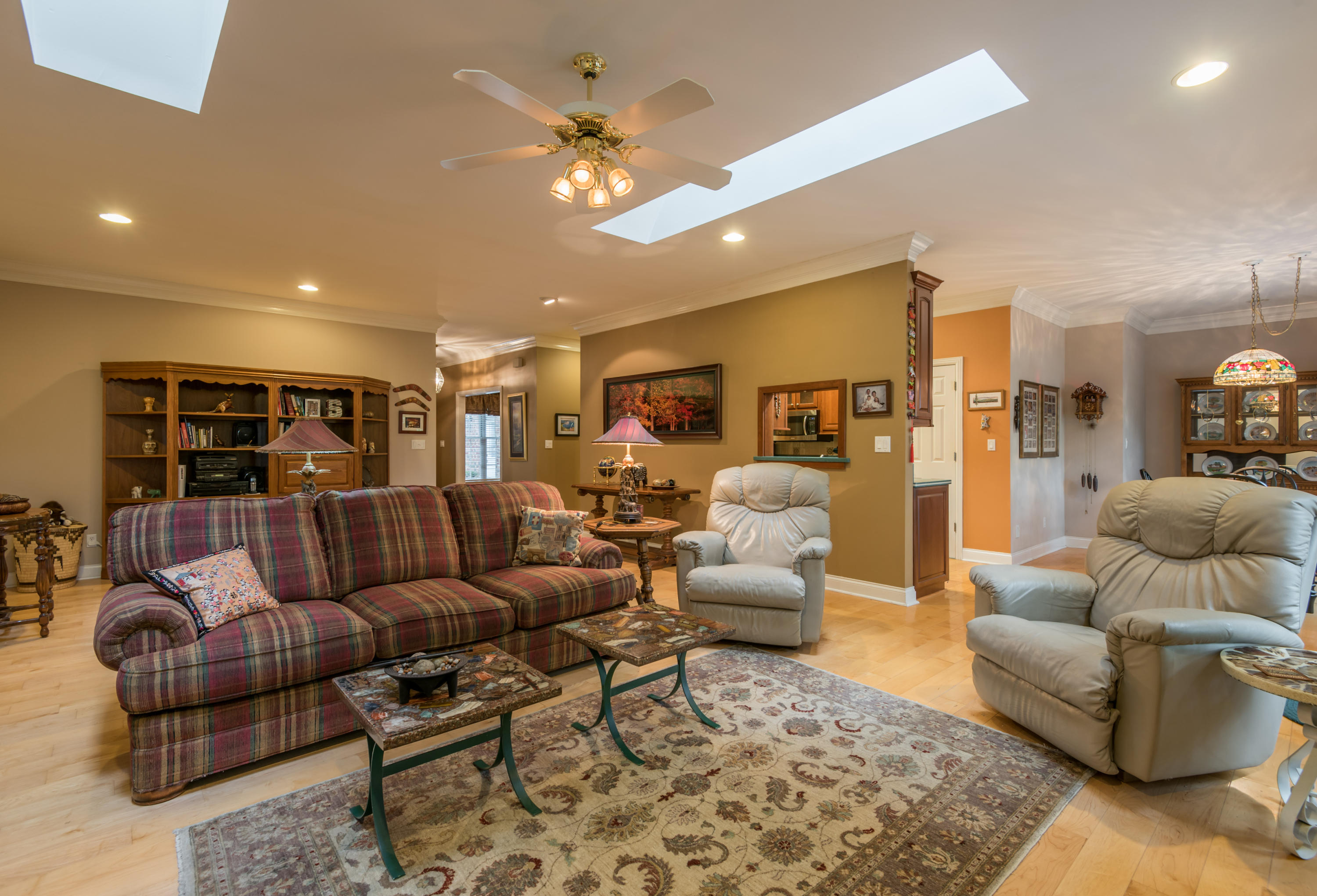 42 Rivers Run Way Oak Ridge, TN 37830 - Photo 4 of 37 Living Room
