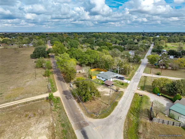 a view of a lake in a city