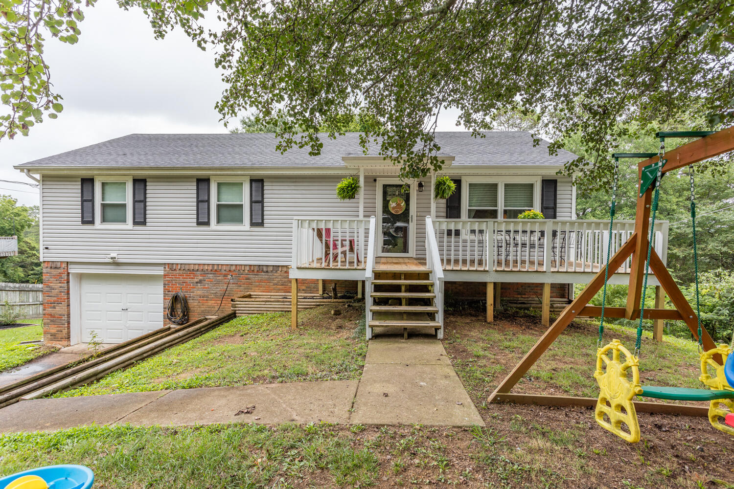 113 Dogwood Circle Rock Spring, GA 30739 - Photo 4 of 40 113 Dogwood Cir HD-4