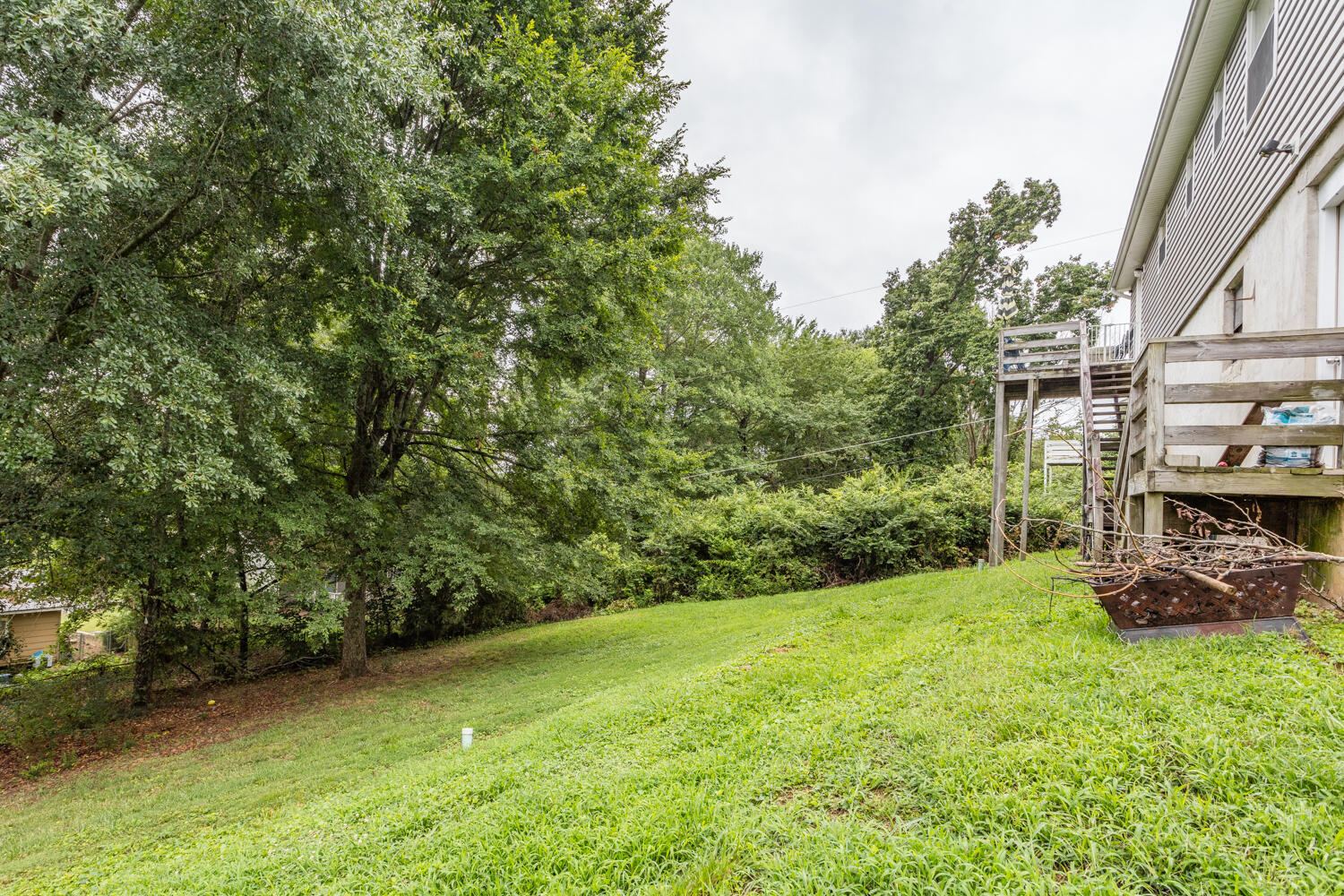 113 Dogwood Circle Rock Spring, GA 30739 - Photo 7 of 40 113 Dogwood Cir HD-7