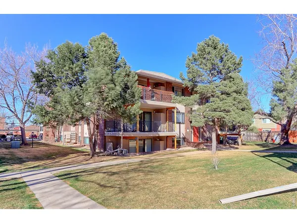 $425,000 | 600 Manhattan Drive, Unit C7, Boulder, CO 80303