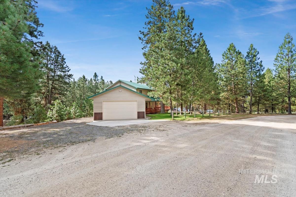 1496 Pine Ridge Drive Cascade, ID 83611 - Photo 35 of 48