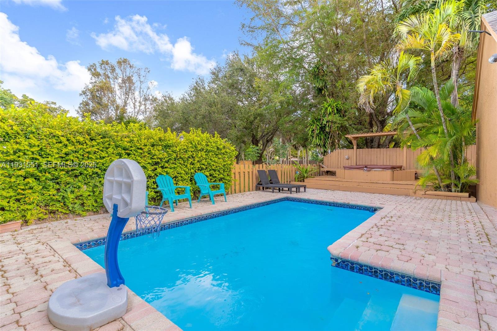 14717 Southwest 110th Terrace Miami, FL 33196 - Photo 34 of 60