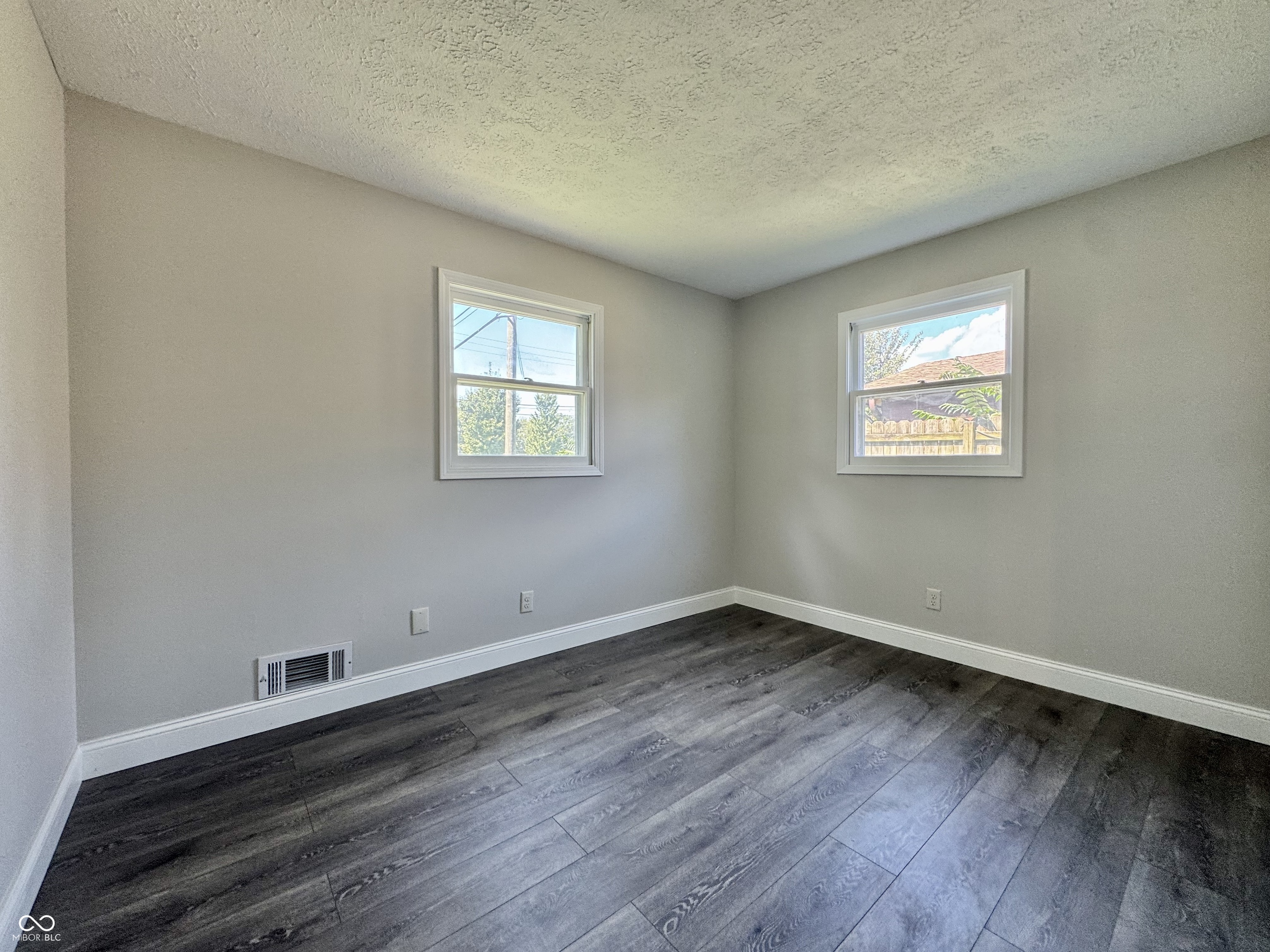 939 Sawmill Road Whiteland, IN 46184 - Photo 13 of 24 Gallery Image 13