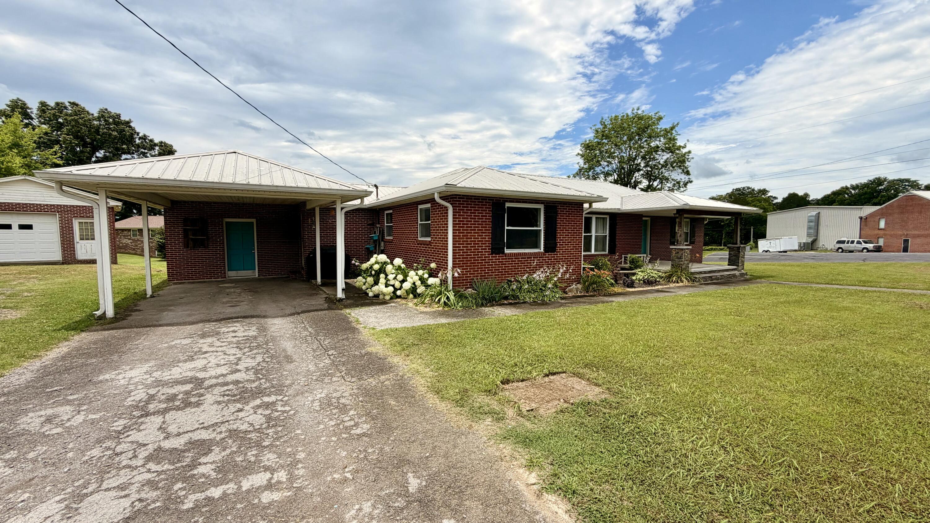 314 Garrison Road Dayton, TN 37321 - Photo 2 of 41 IMG_7475