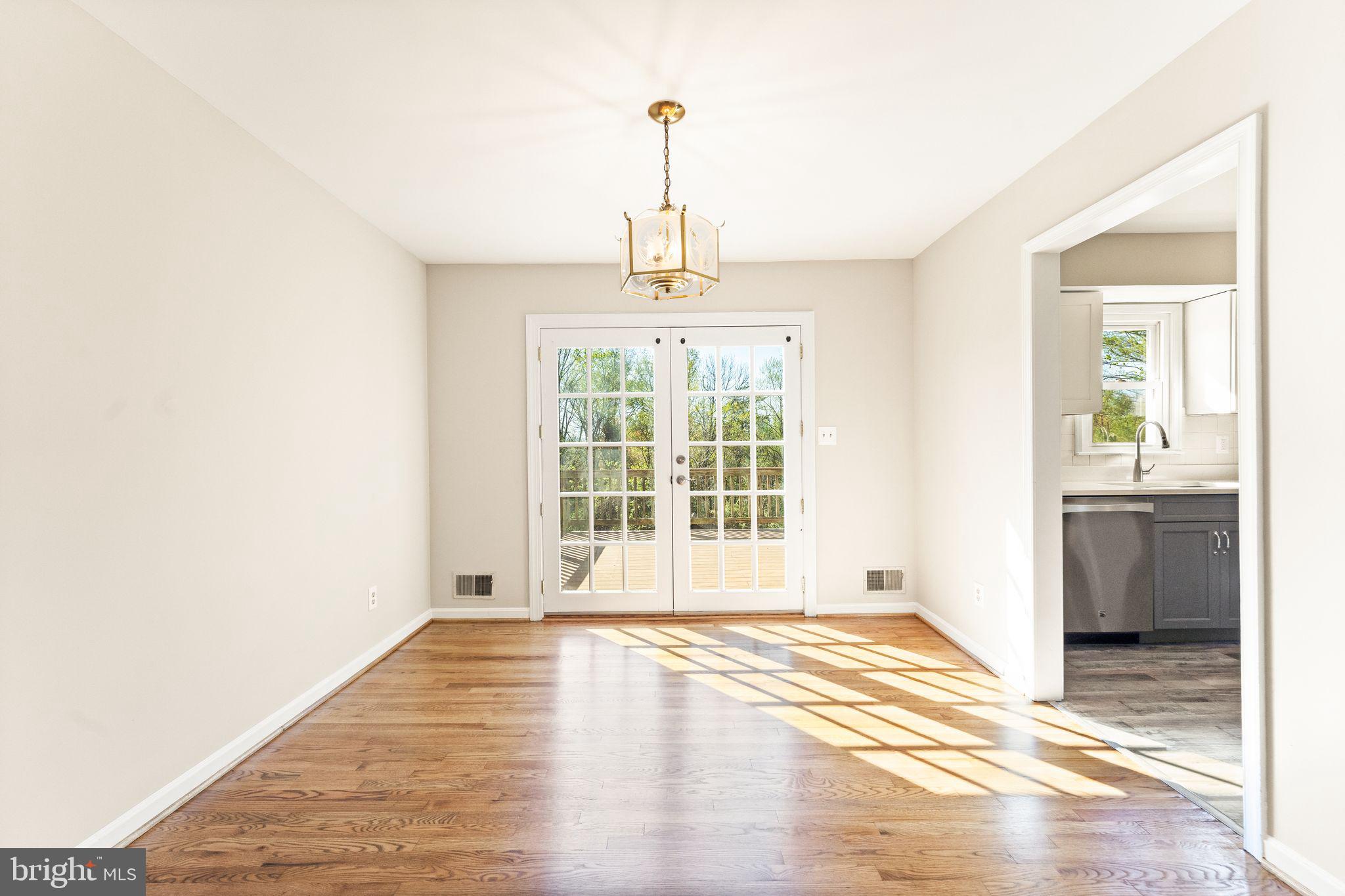 7362 Baldwin Ridge Road Warrenton, VA 20187 - Photo 17 of 43 Dining room