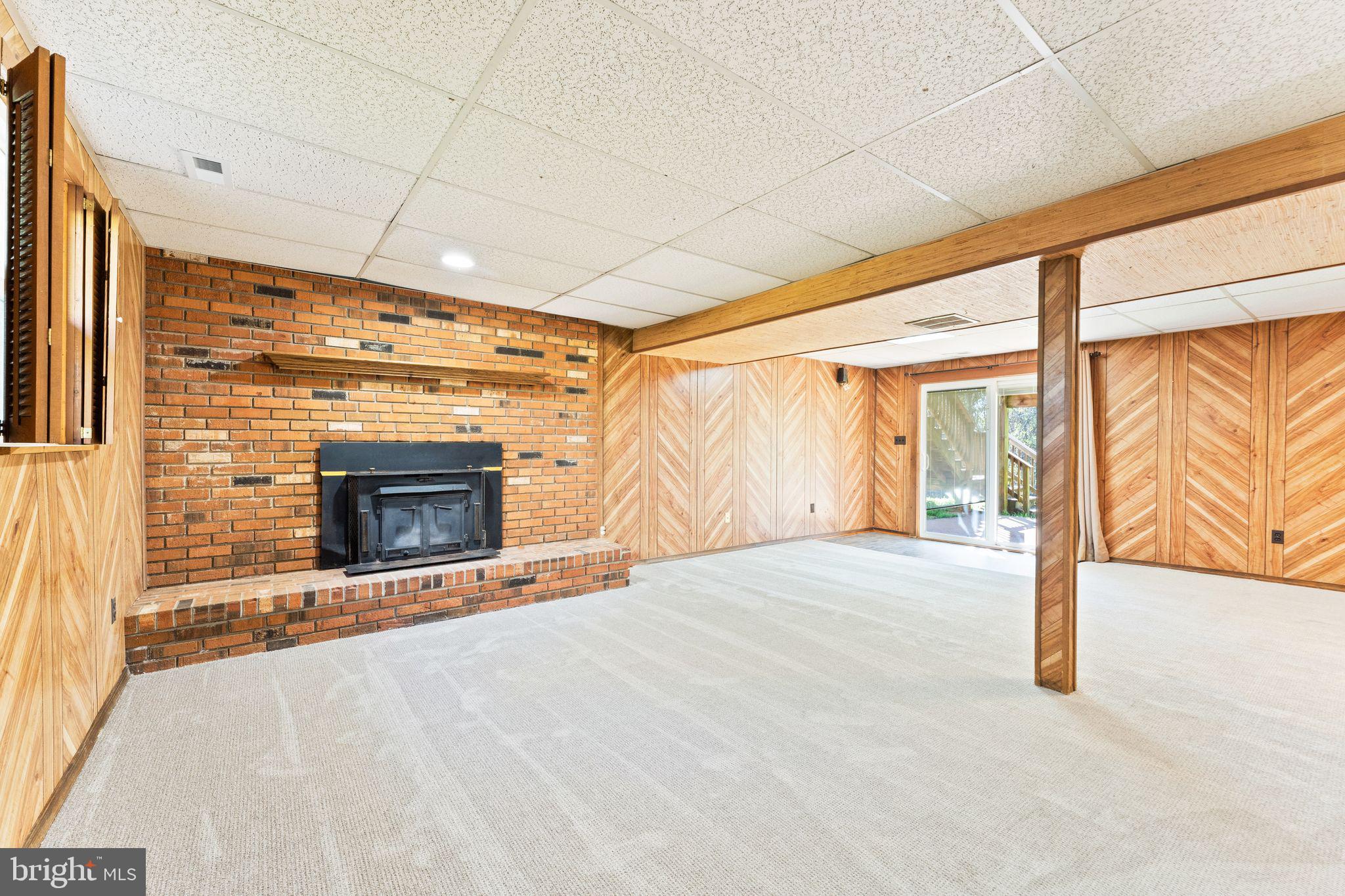 7362 Baldwin Ridge Road Warrenton, VA 20187 - Photo 31 of 43 family room