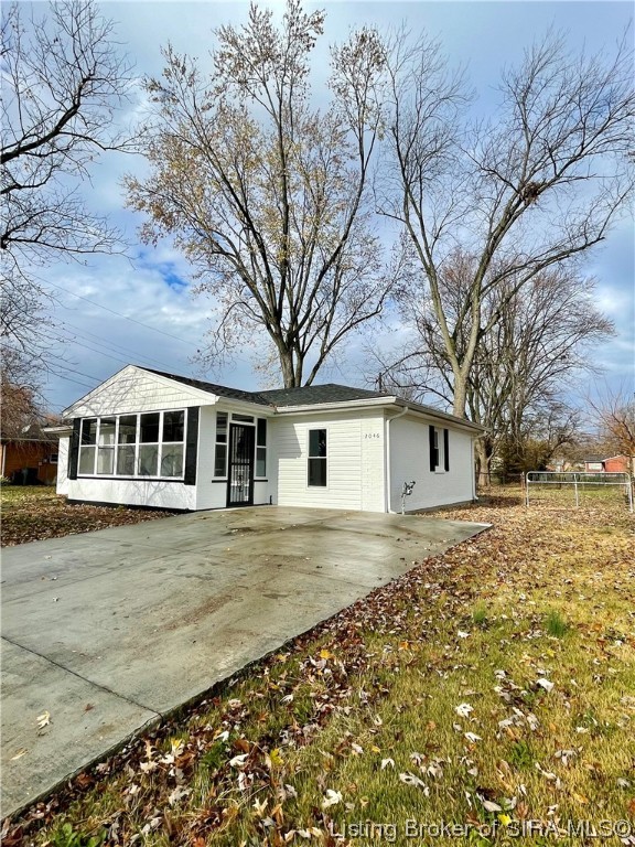 2046 Wren Road New Albany, IN 47150 - Photo 2 of 29 Gallery Image 2