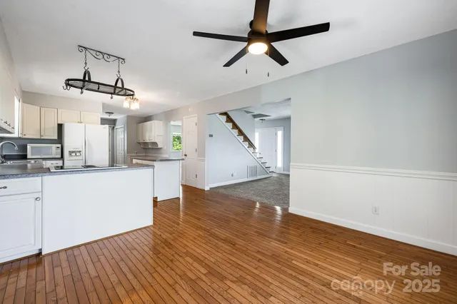 $450,000 | 95 Friendship Road, Burnsville, NC 28714