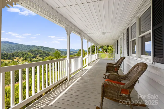 $450,000 | 95 Friendship Road, Burnsville, NC 28714