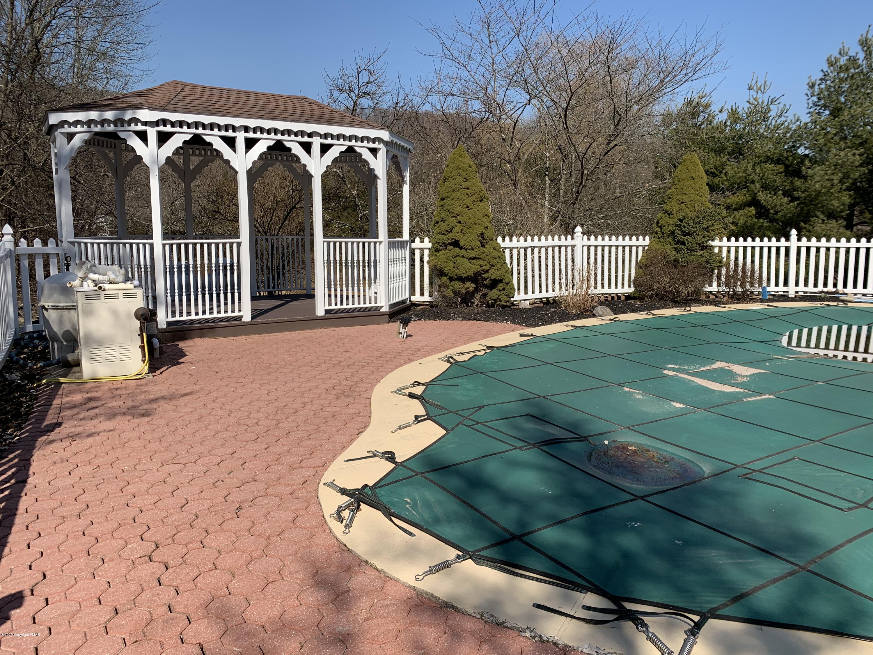 1697 Middle Road Stroudsburg, PA 18360 - Photo 12 of 116 F49192B4-D40A-488A-9862-7B853B7F25FD