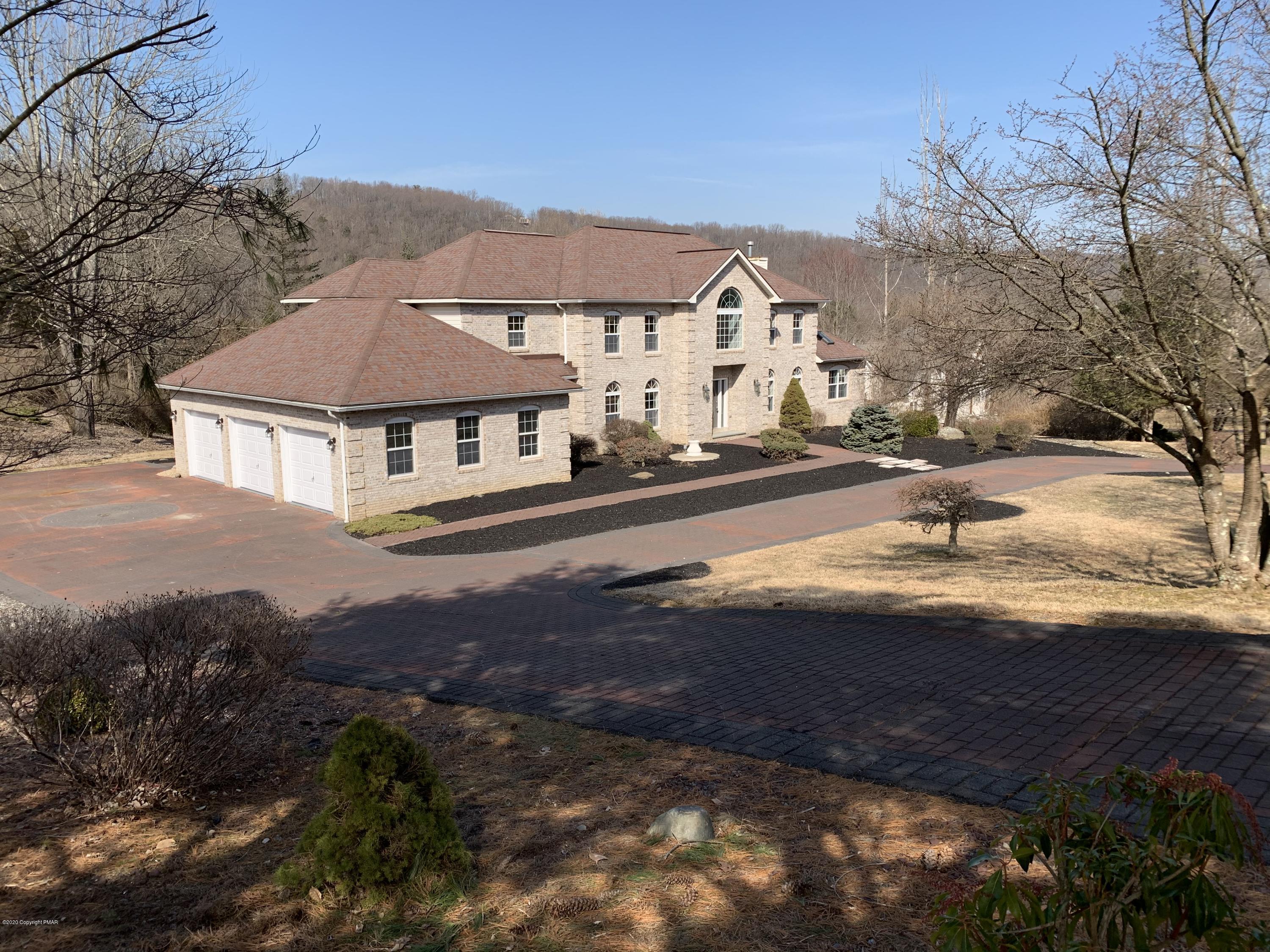 1697 Middle Road Stroudsburg, PA 18360 - Photo 3 of 116 D6F2EE6B-605D-44E1-A28A-FA9AED7A0740