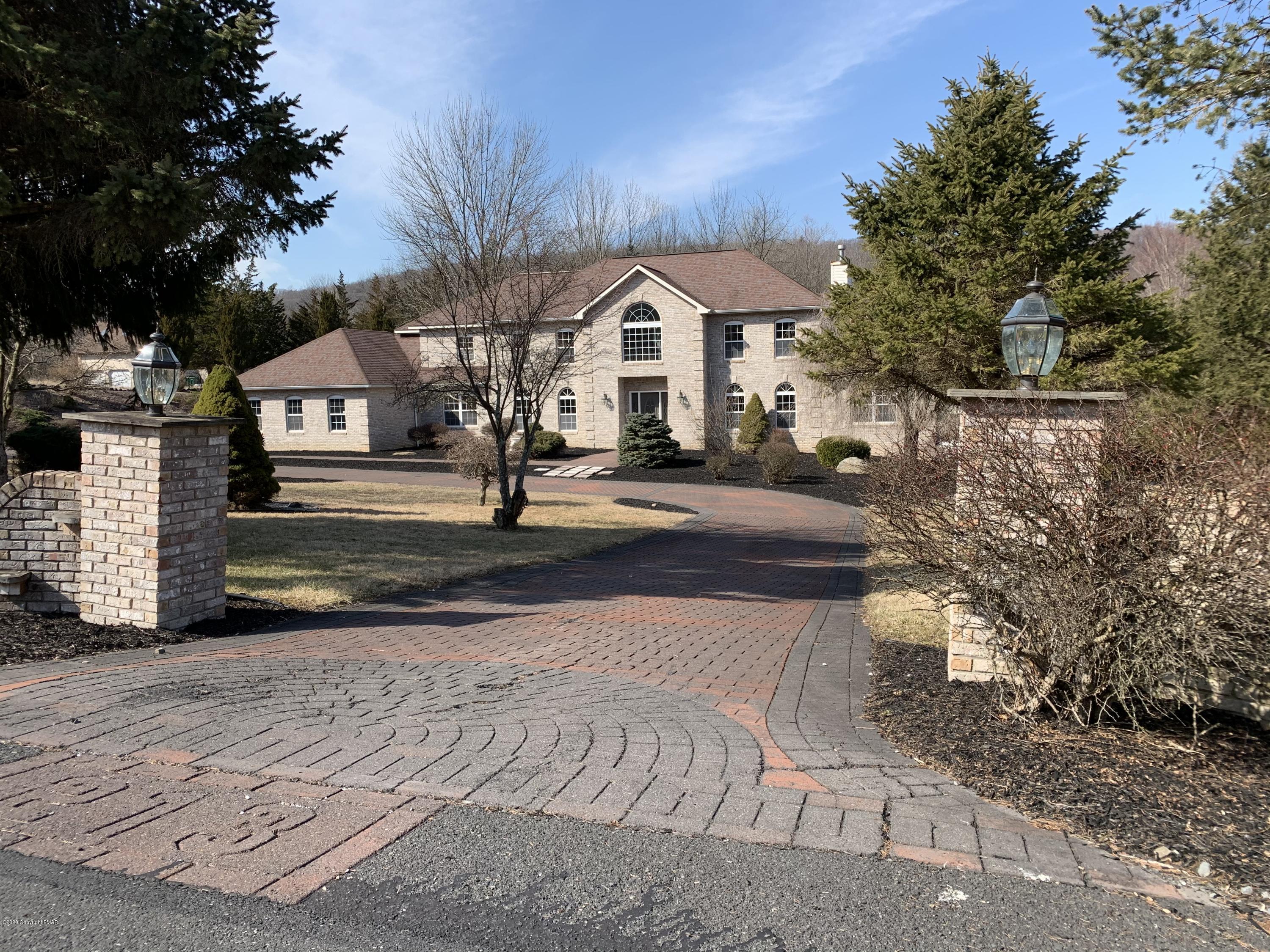 1697 Middle Road Stroudsburg, PA 18360 - Photo 33 of 116 F0FE2C06-C159-4E8A-BD51-0EAB61E8B425