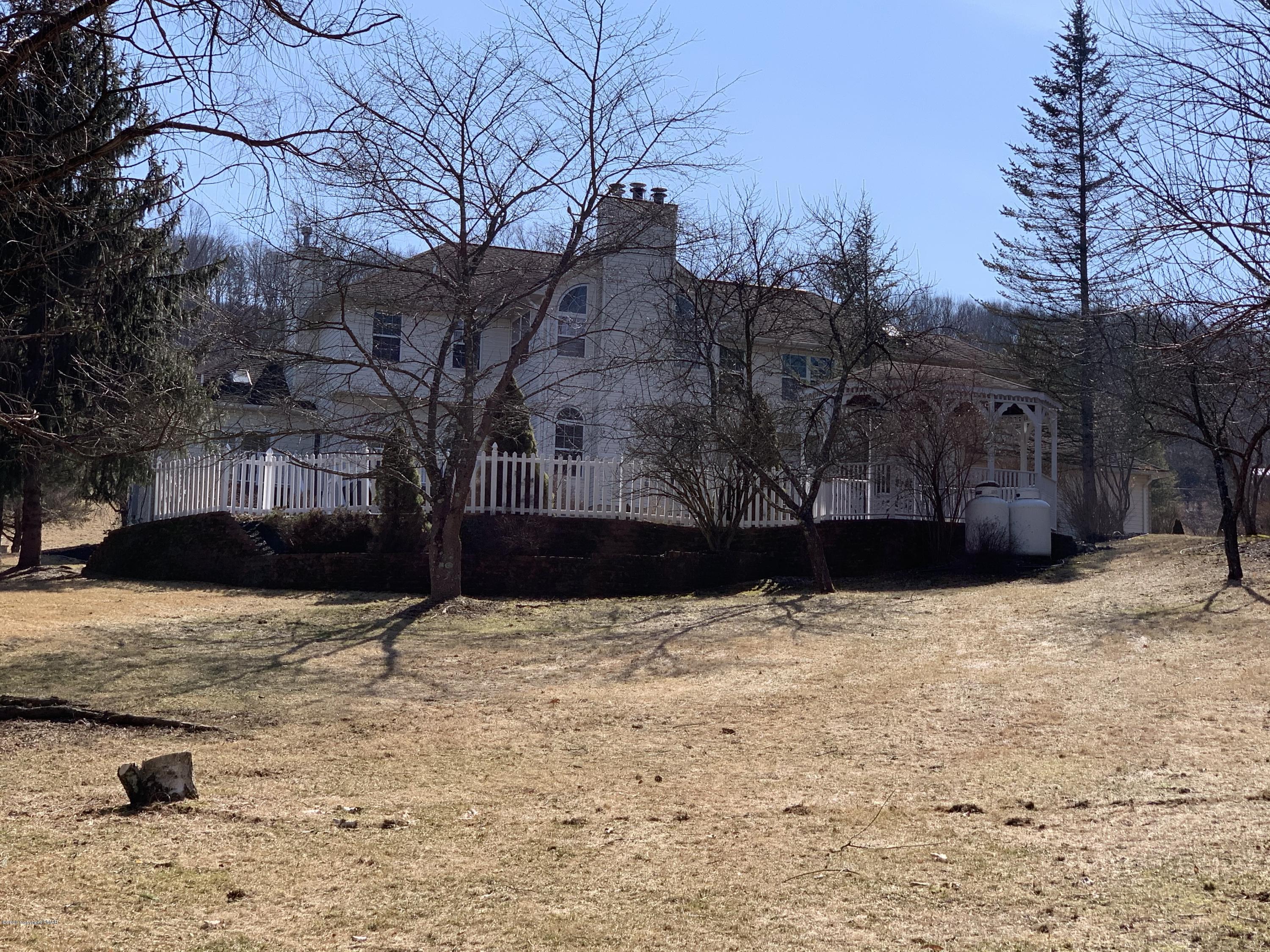 1697 Middle Road Stroudsburg, PA 18360 - Photo 8 of 116 39DC9EB5-3234-481B-9219-B4ACDB1295E9
