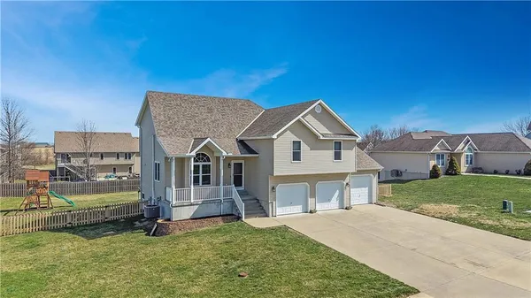 $495,000 | 7385 Karen Road, Trimble, MO 64492