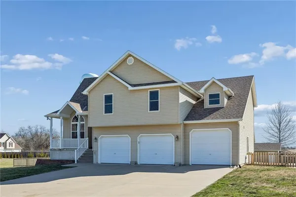 $495,000 | 7385 Karen Road, Trimble, MO 64492