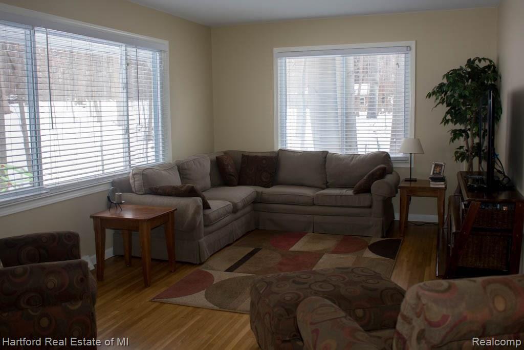 36430 Howard Road Farmington Hills, MI 48331 - Photo 11 of 43