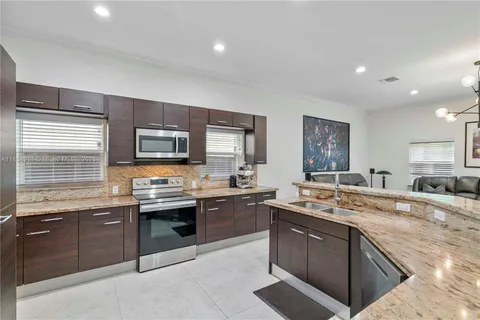 $814,900 | 217 Southwest 11th Street, Fort Lauderdale, FL 33315