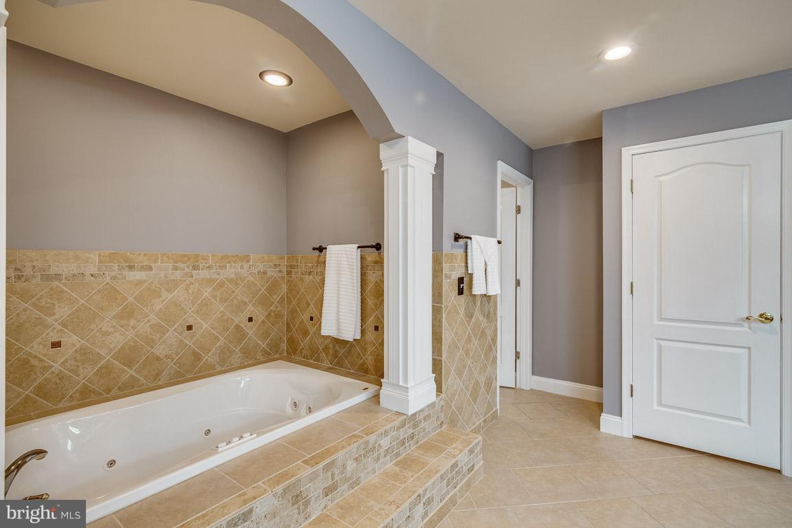 15 Beaver Ridge Road Stafford, VA 22556 - Photo 13 of 30 Owner's En Suite